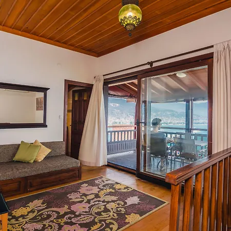 图尔卡别墅酒店 3*