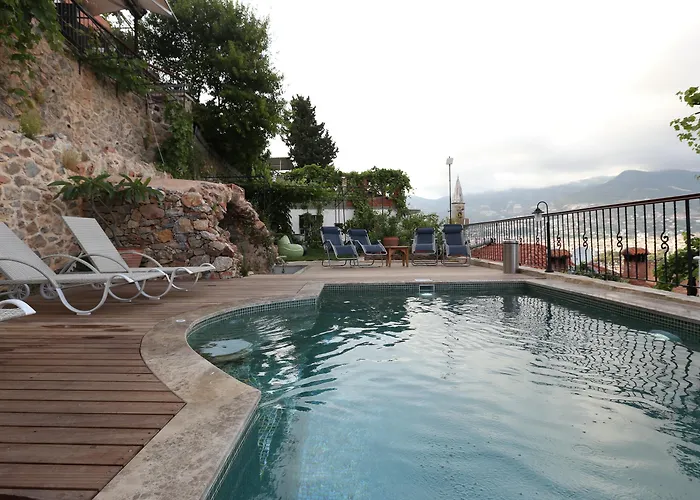 Ξενοδοχείο Turka 3*